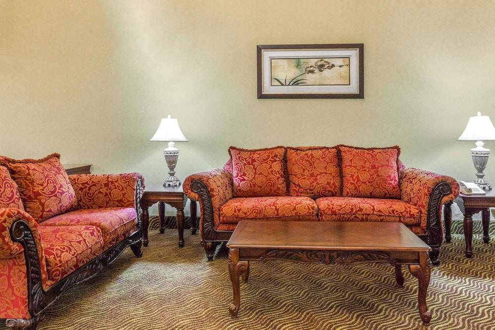 Super 8 by Wyndham Liverpool/Clay/Syracuse Area photo 11