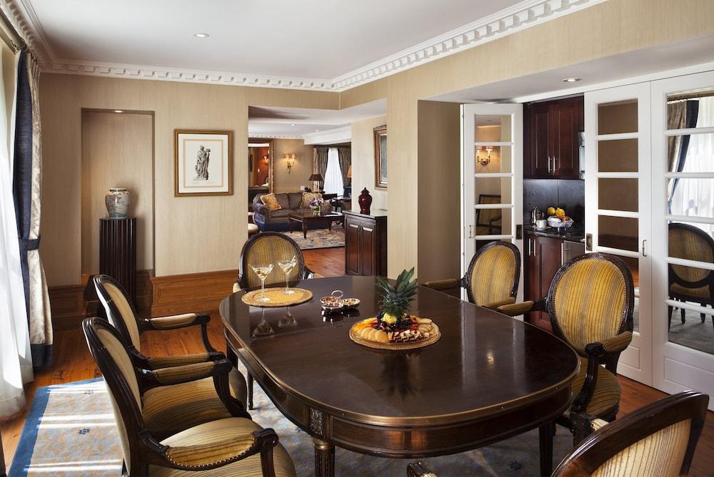 Hotel Plaza Athenee photo 42