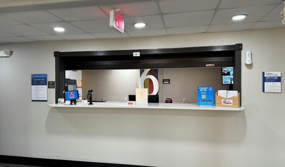 Motel 6 North Sioux City, SD – I-29 North photo 3