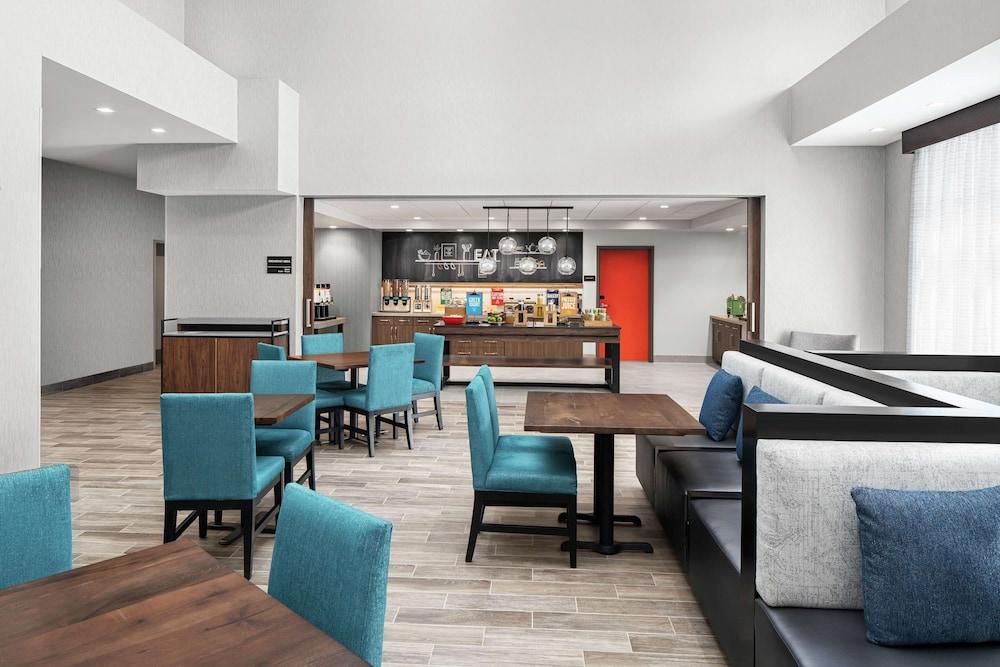 Hampton Inn & Suites Bridgeview Chicago photo 15