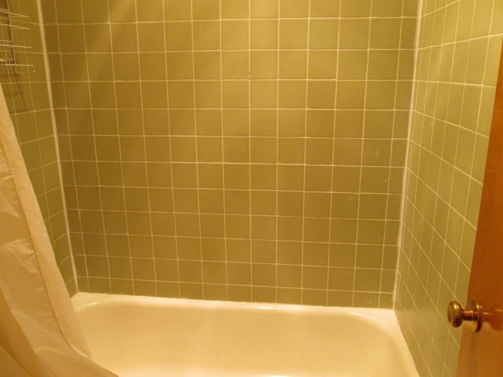 Town House Motel Inc photo 33
