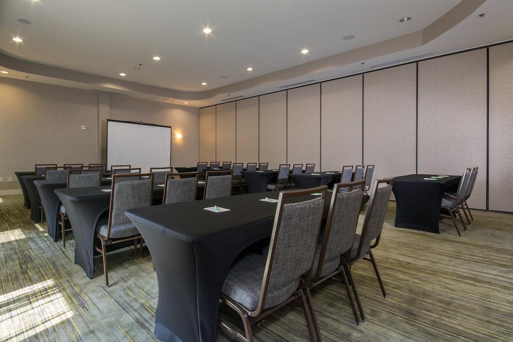 Courtyard Marriott Concord photo 29