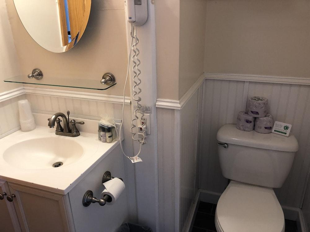 Water Street Inn photo 5
