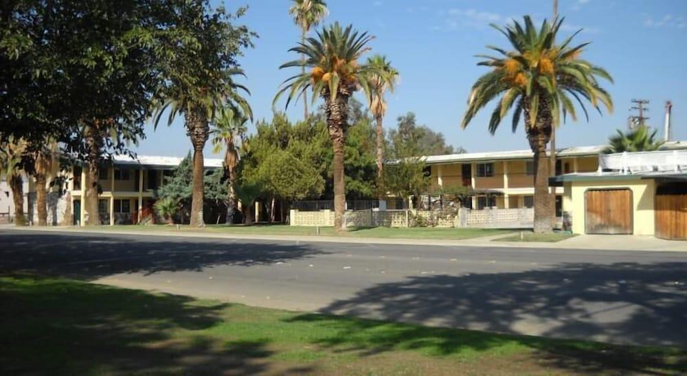 Cambridge Inn Motor Lodge photo 11