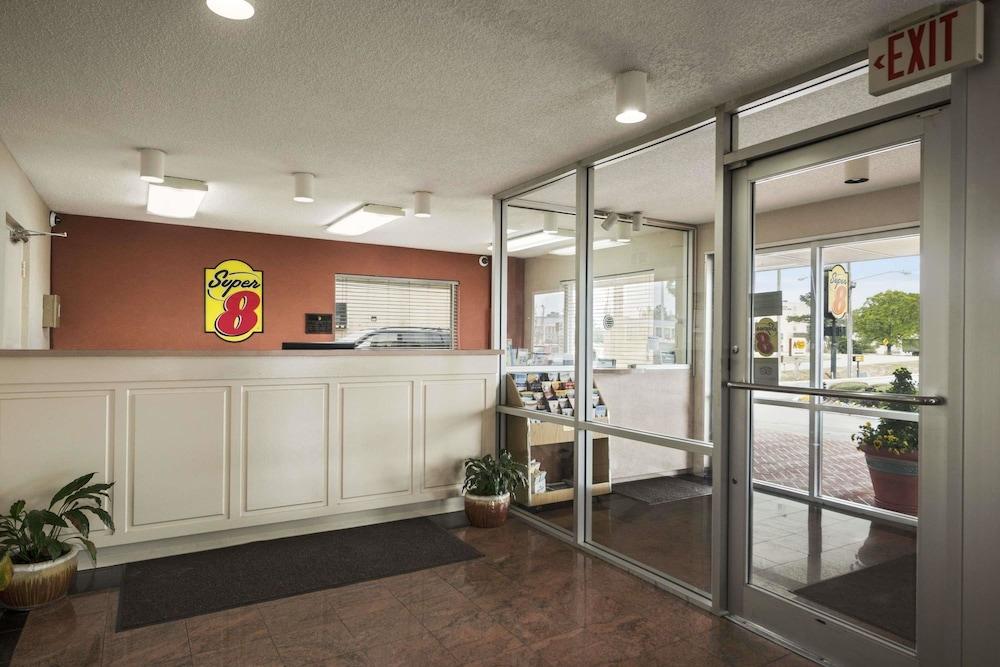 Super 8 by Wyndham Meridian photo 31