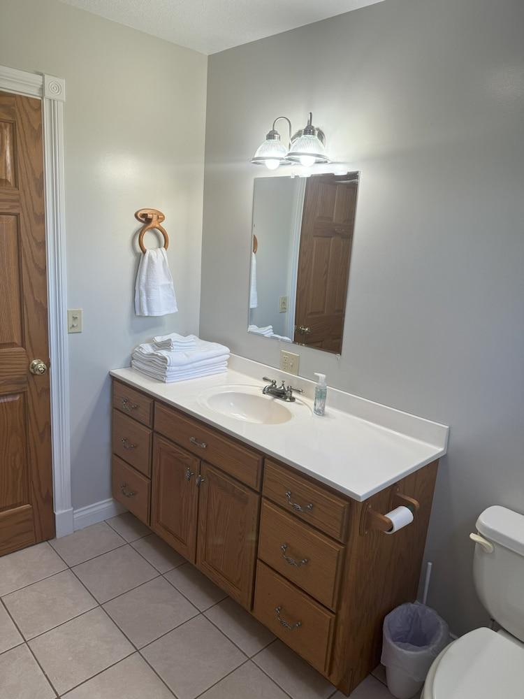 Heritage Homestead Inn photo 27