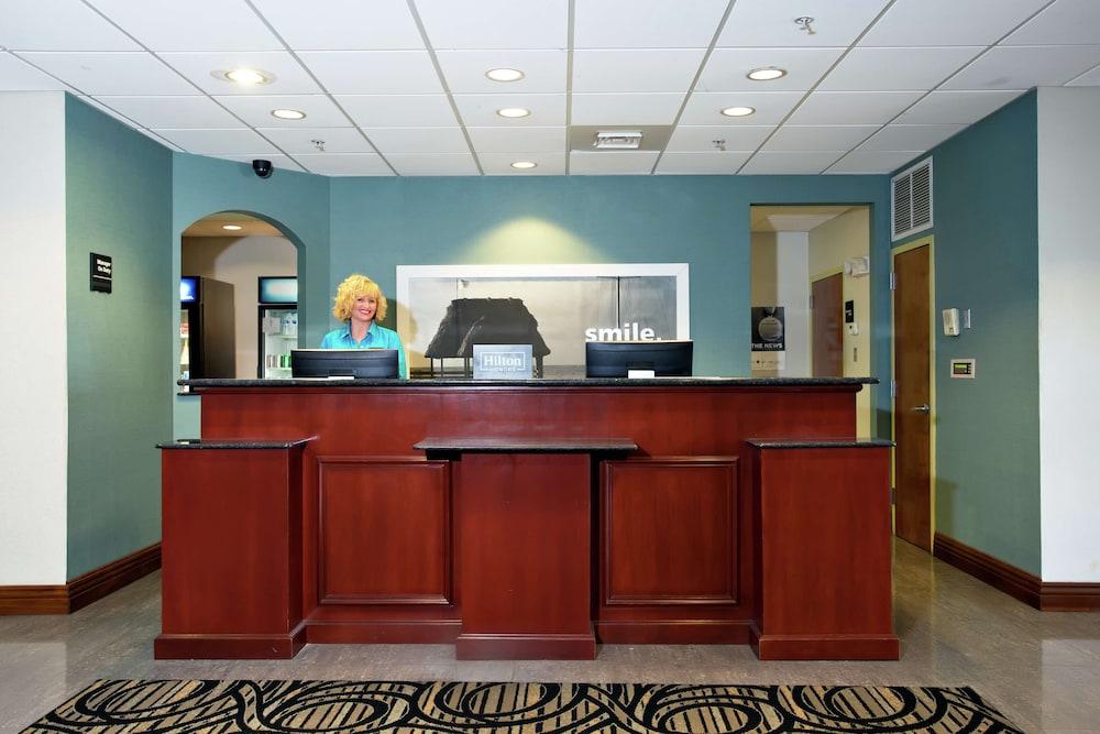 Hampton Inn & Suites Ft. Pierce photo 15