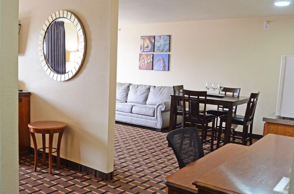 Heritage Grand Inn photo 60