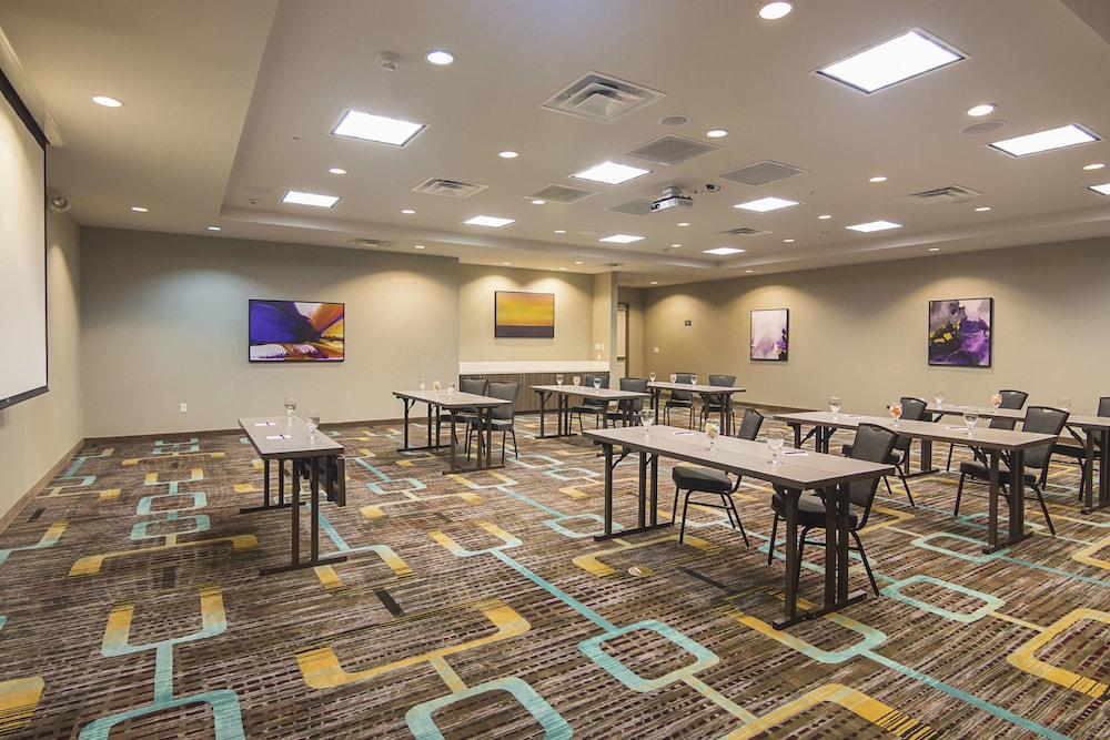 Residence Inn by Marriott Denton photo 25
