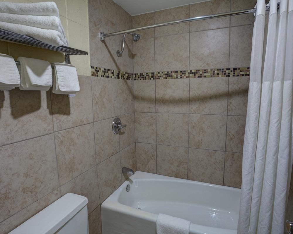 Econo Lodge Phillipsburg photo 19