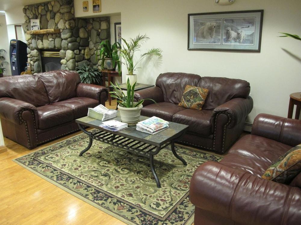 Microtel Inn & Suites by Wyndham Eagle River/Anchorage Area photo 2