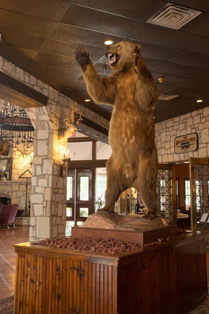 Y O Ranch Hotel photo 2