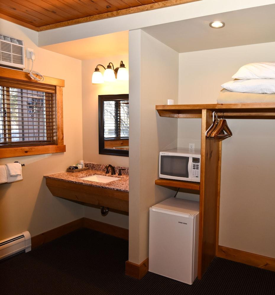 Timber Inn Motel photo 18