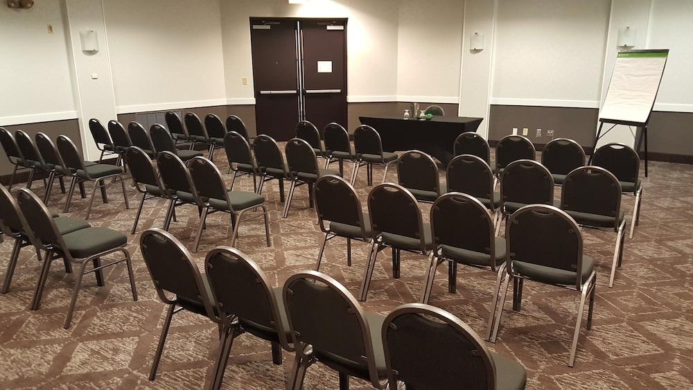 Holiday Inn Bloomington Airport South Mall Area by IHG photo 49