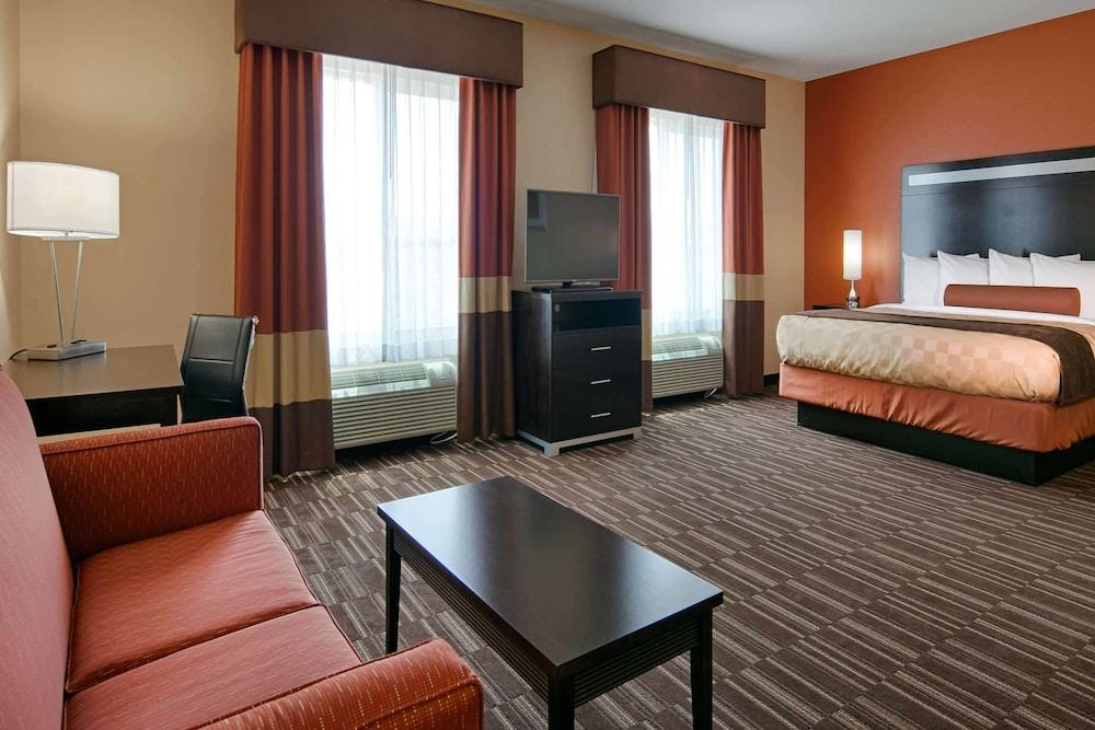 Wyndham Garden Lancaster CA photo 8