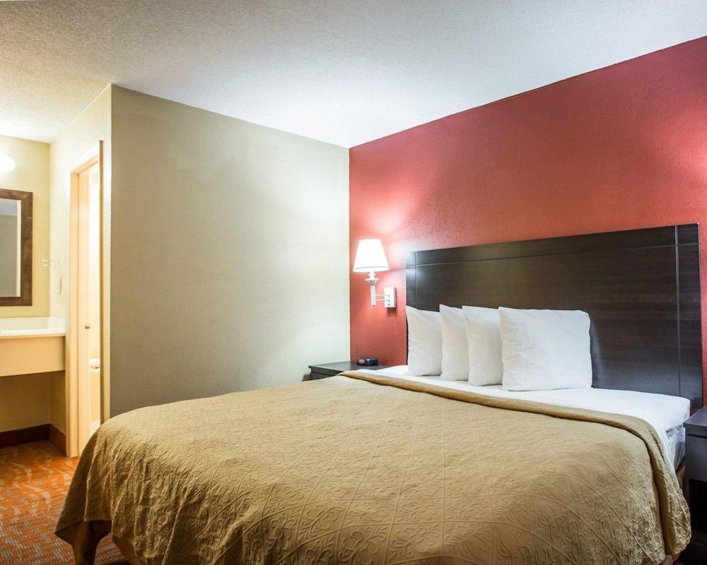 Quality Inn & Suites Monroe photo 12