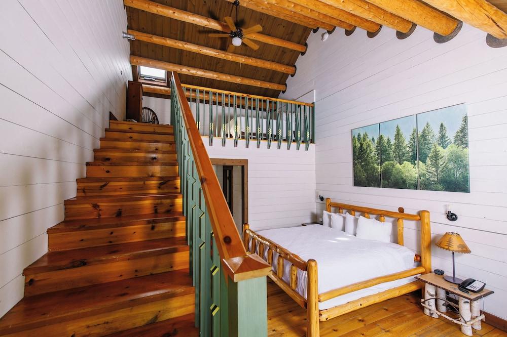 Drummond Island Resort photo 53