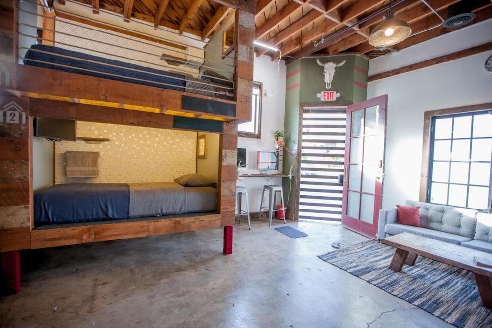 PodShare Los Feliz - Hostel photo 45