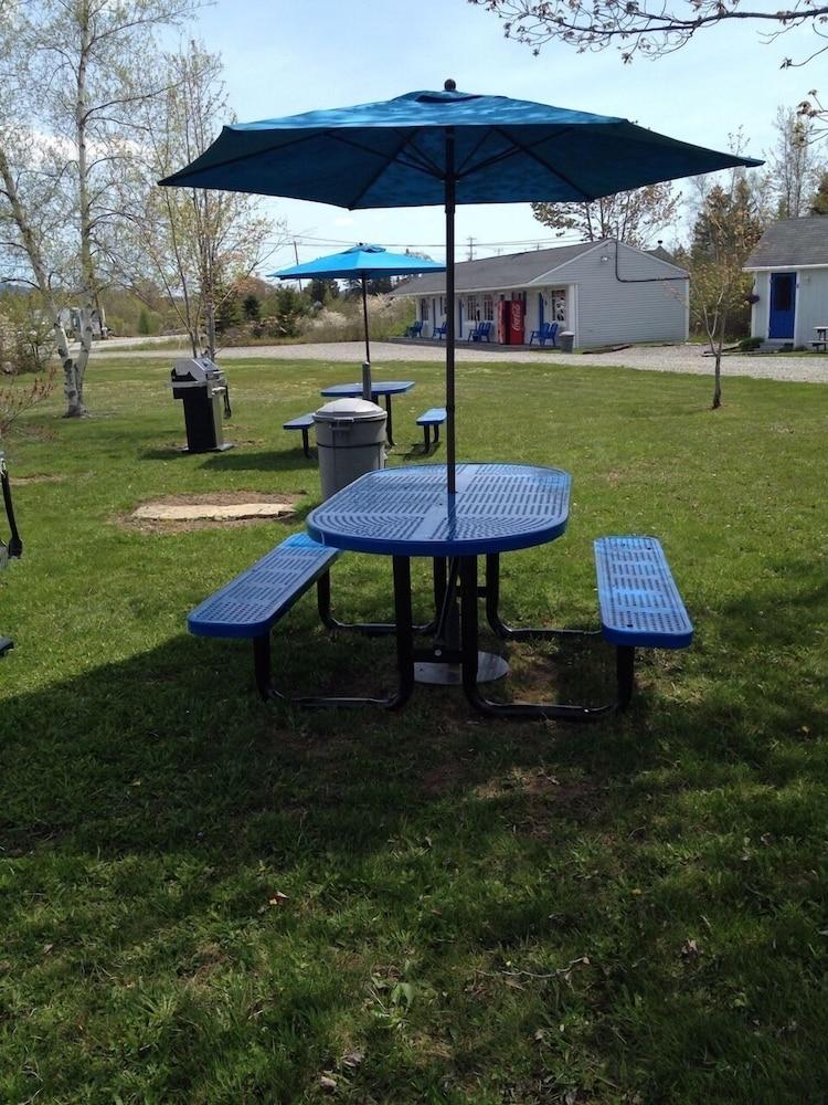 Isleview Motel and Cottages photo 9
