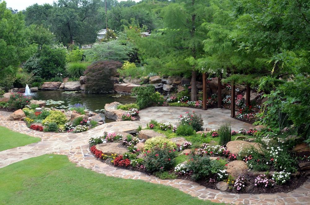 Dominion Gardens and Hotel photo 22