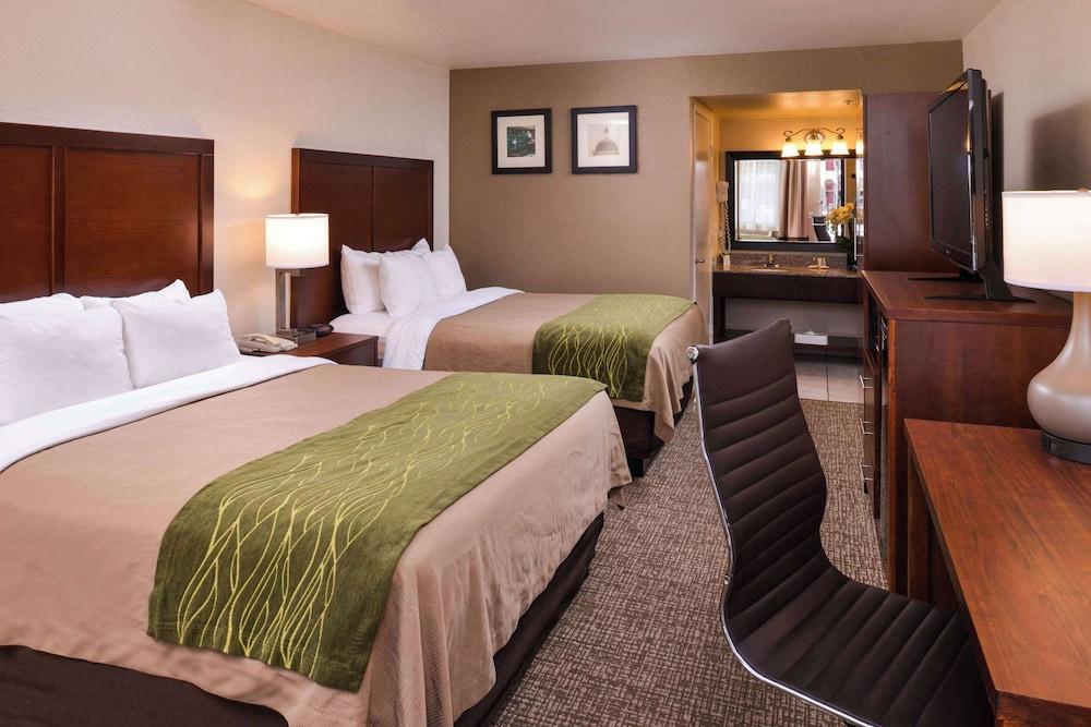 Rancho Cordova Inn photo 40