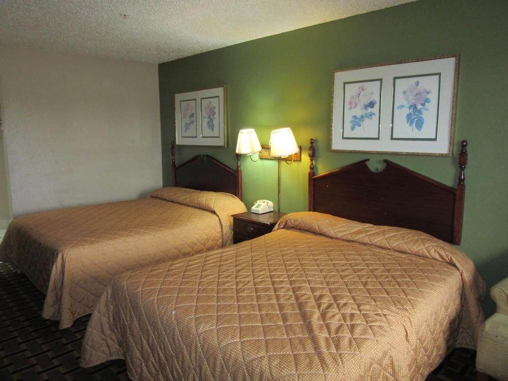 Royal Inn photo 20