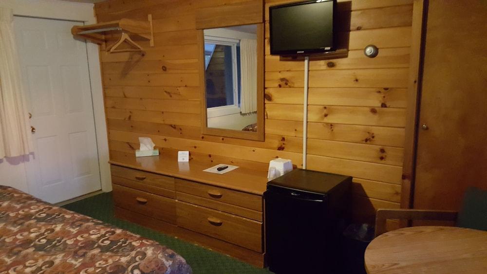 Clark's Beach Motel photo 26
