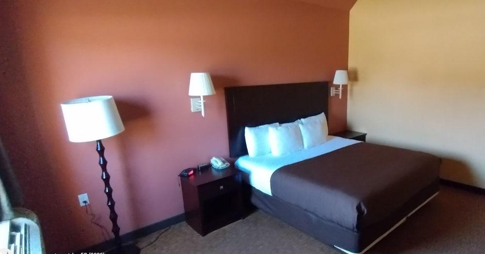 Shary Inn and Suites photo 17