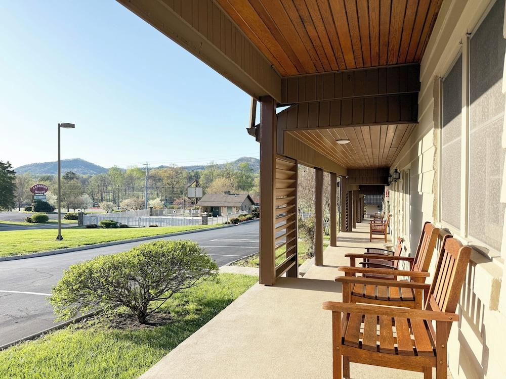 Talley Ho Inn photo 19