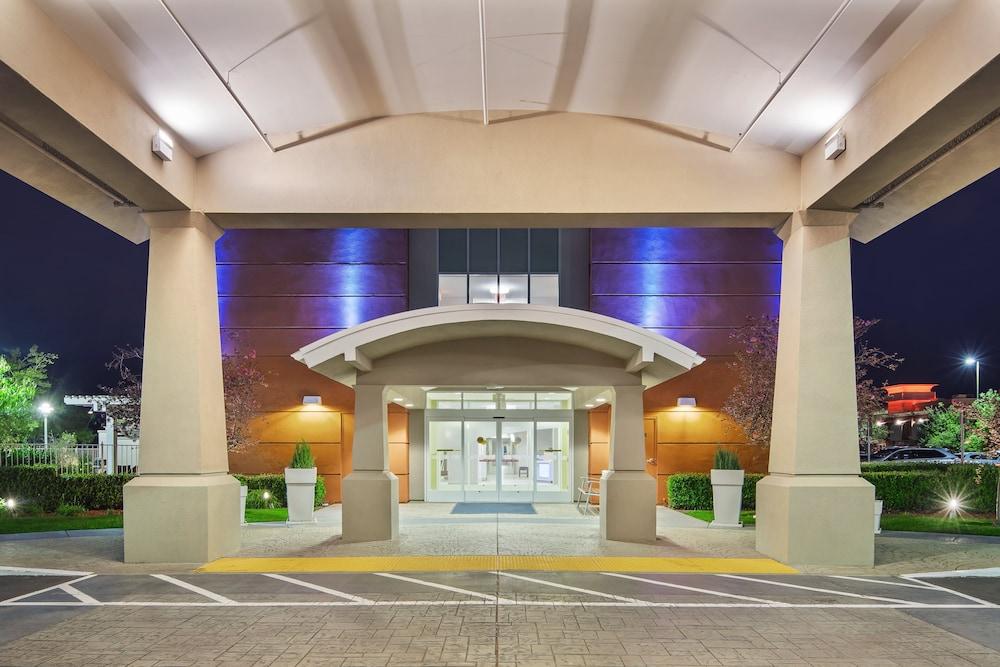 Holiday Inn Express Hotel Sacramento Airport Natomas by IHG photo 37