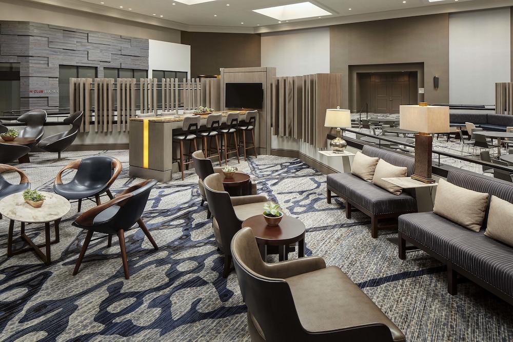 Marriott Cincinnati North photo 2