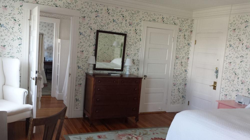 The Colony Hotel photo 9