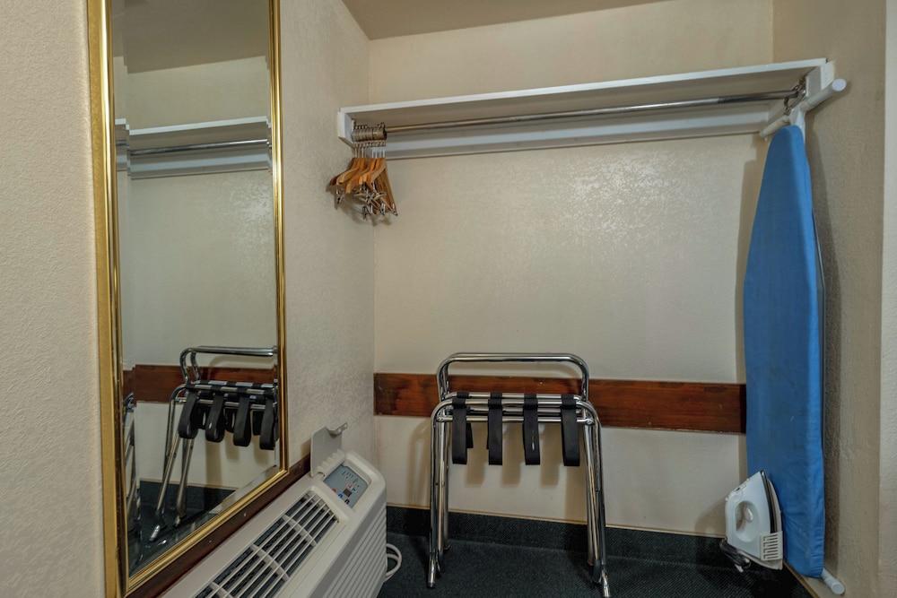Royal Holiday Motel By Belvilla Gallup I-40 photo 29