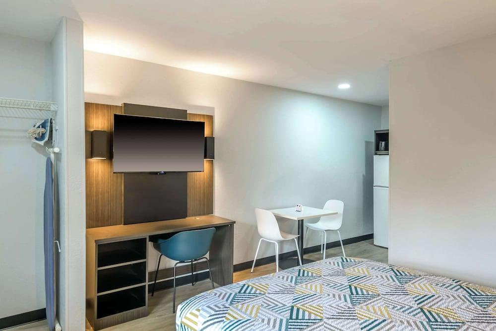 Studio 6 Columbus, GA – Columbus Airport photo 11