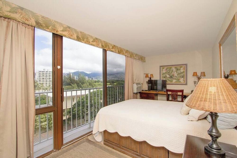 Diamond Head Beach Hotel photo 60