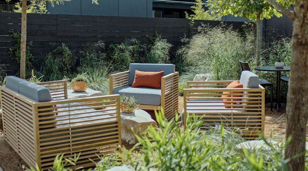 Frame Hotel - SoCo photo 7