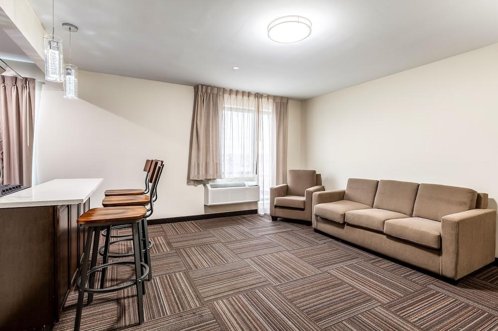 Van Wyck Hotel & Suites Near JFK Airport photo 20