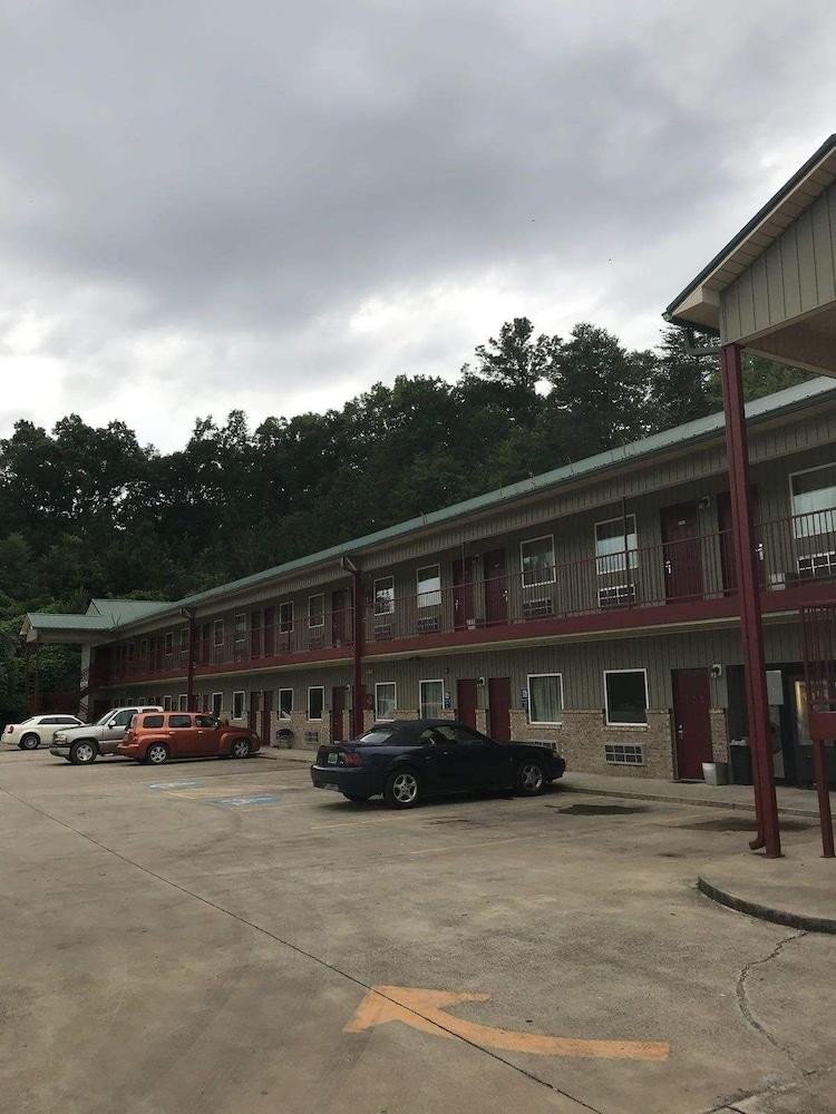 City Heart Inn & Suites photo 7