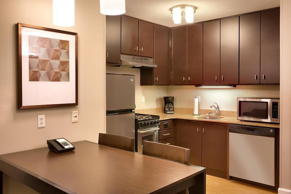 TownePlace Suites by Marriott Omaha West photo 23