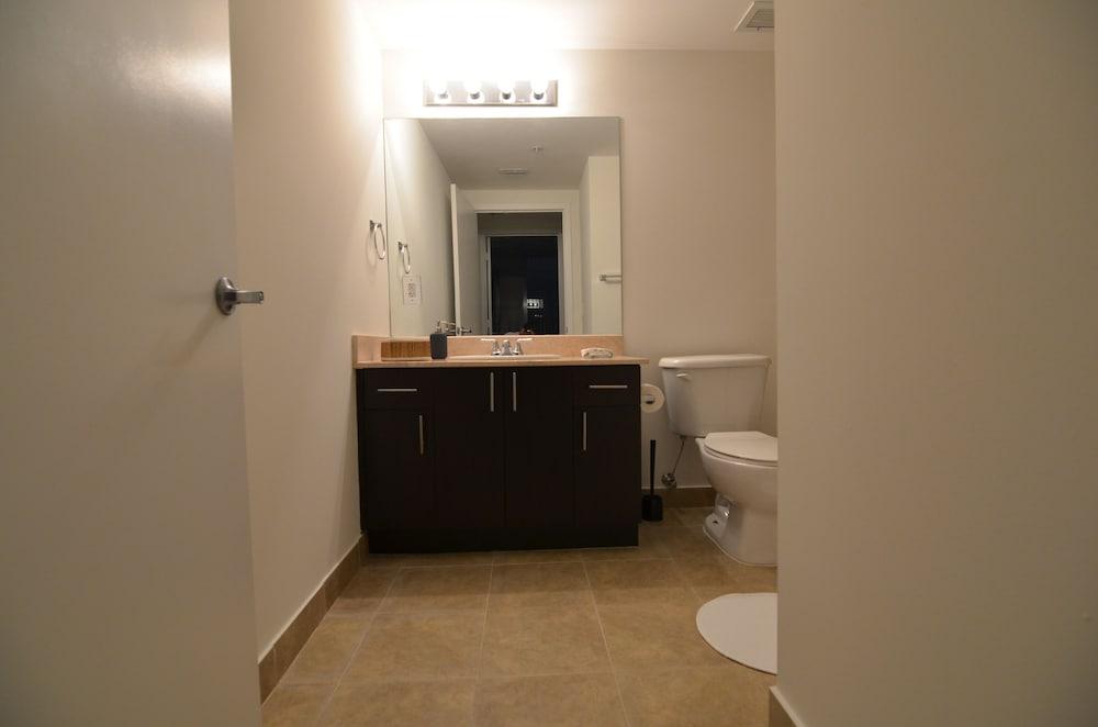 Riviera Luxury Living at River Oaks Marina and Tower photo 62