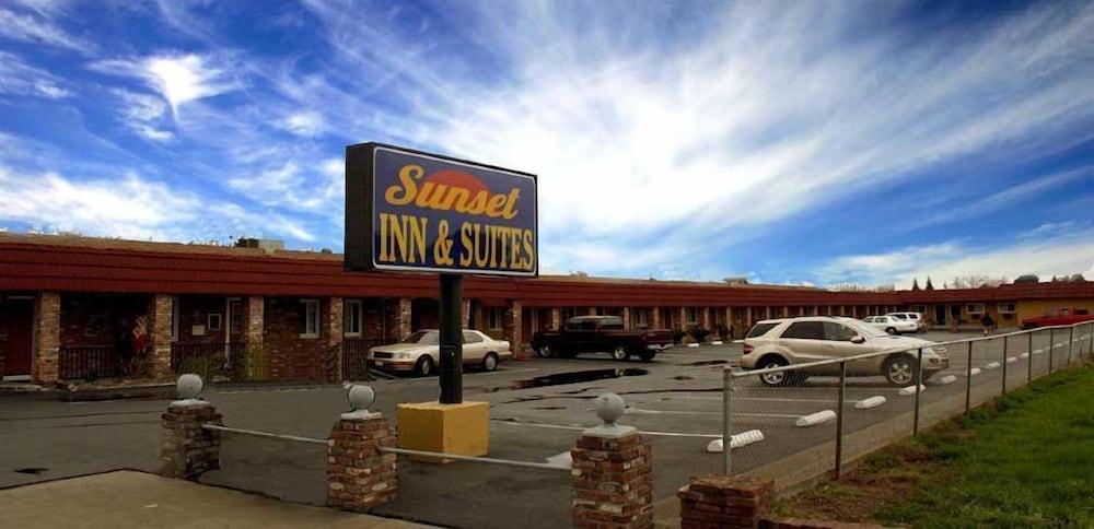 Sunset Inn and Suites — hotel in West Sacramento