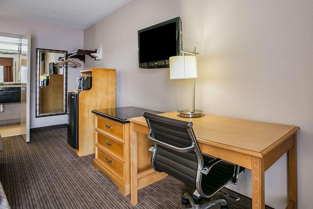Quality Inn Hartsville photo 9