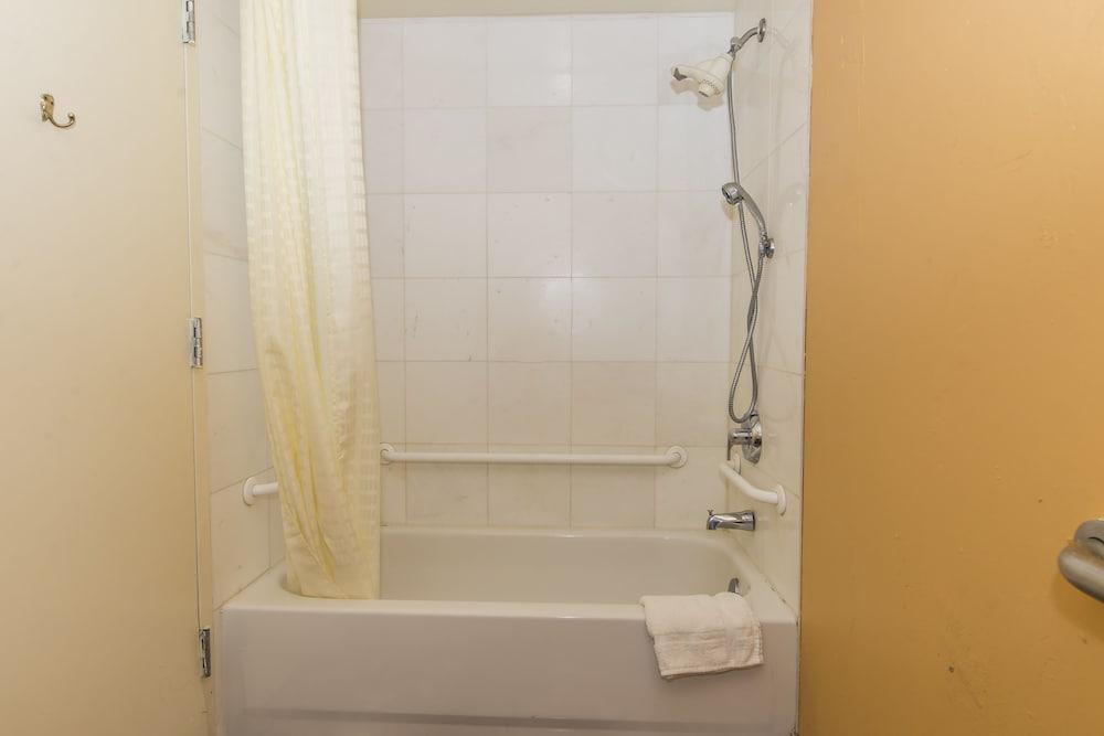 Garden Inn photo 24