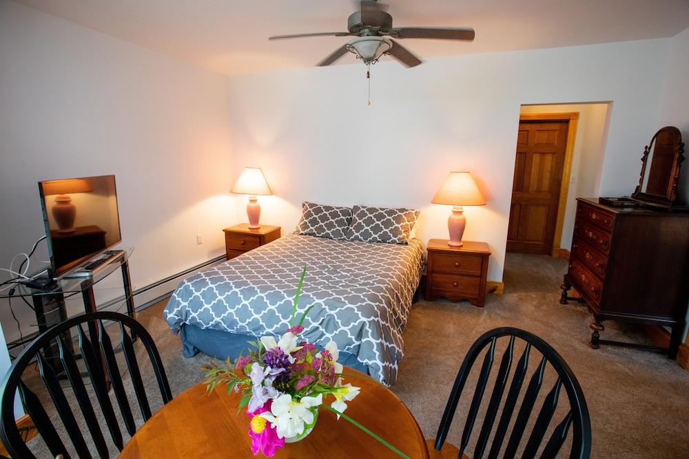 Blue Hill Lodge photo 64