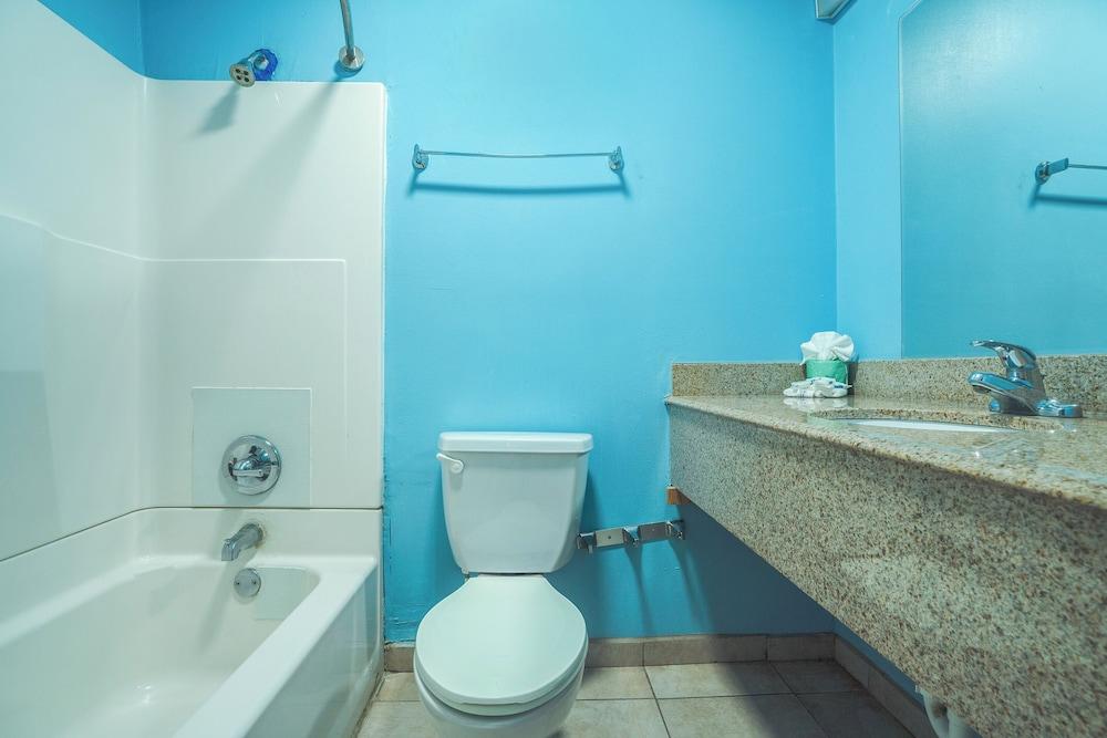 OYO Hotel Midland photo 20