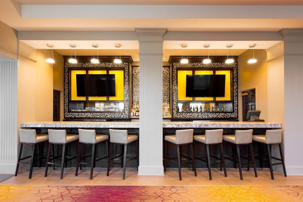 DoubleTree by Hilton Hotel Savannah Historic District photo 50
