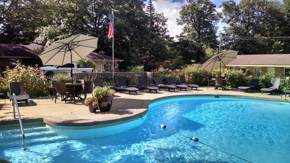 The Saugatuck Retro Resort Motel photo 21