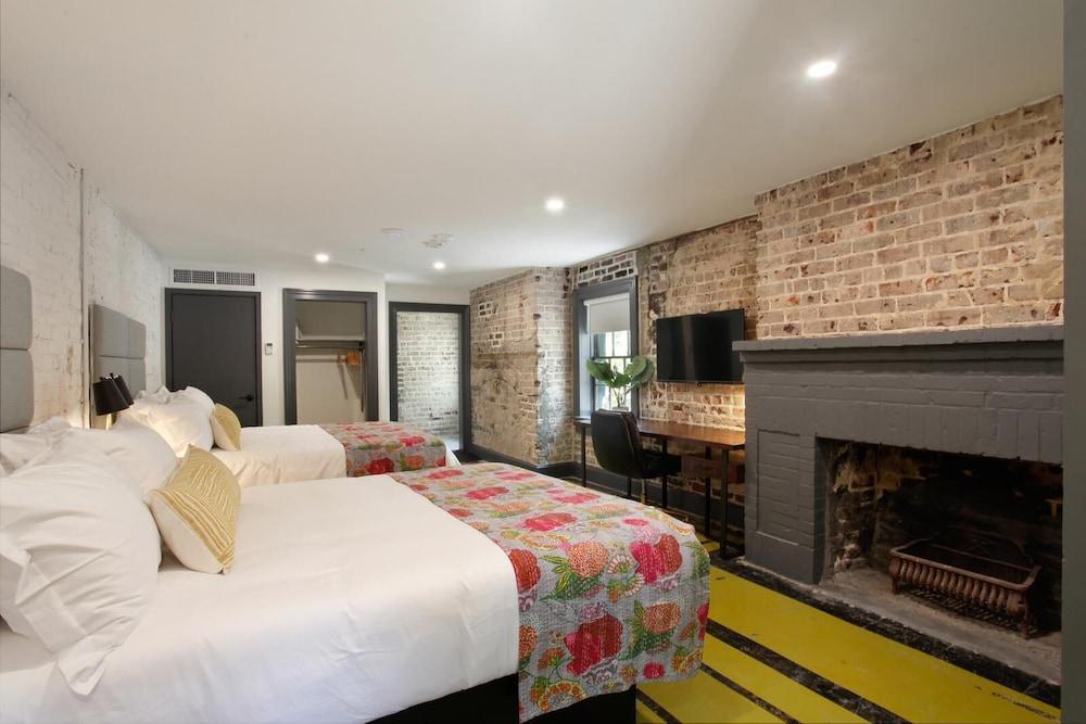 The Present Hotel photo 3