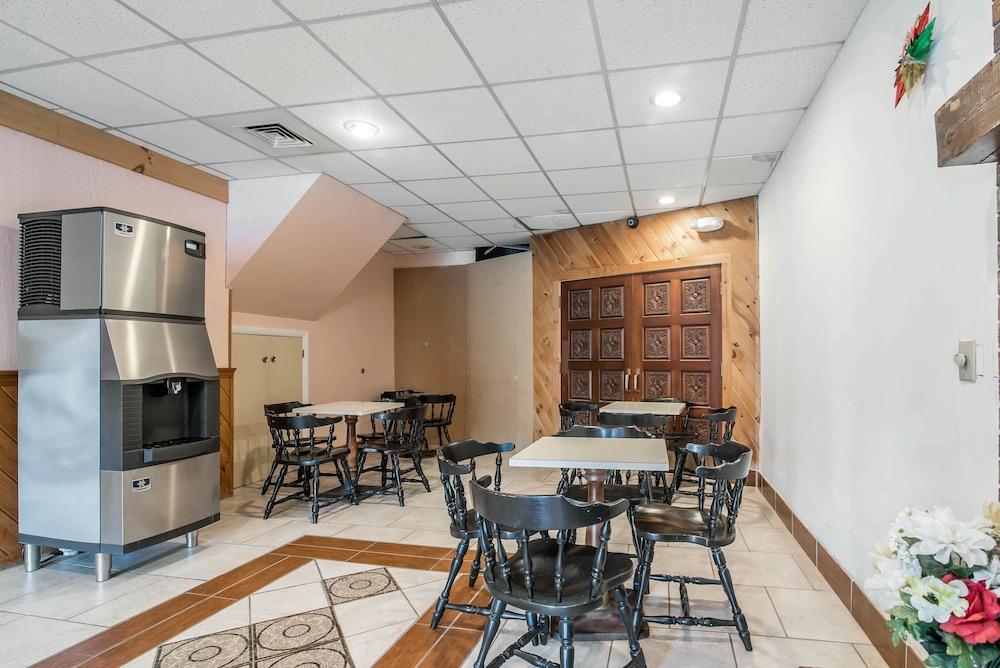 Rodeway Inn Bellows Falls photo 26