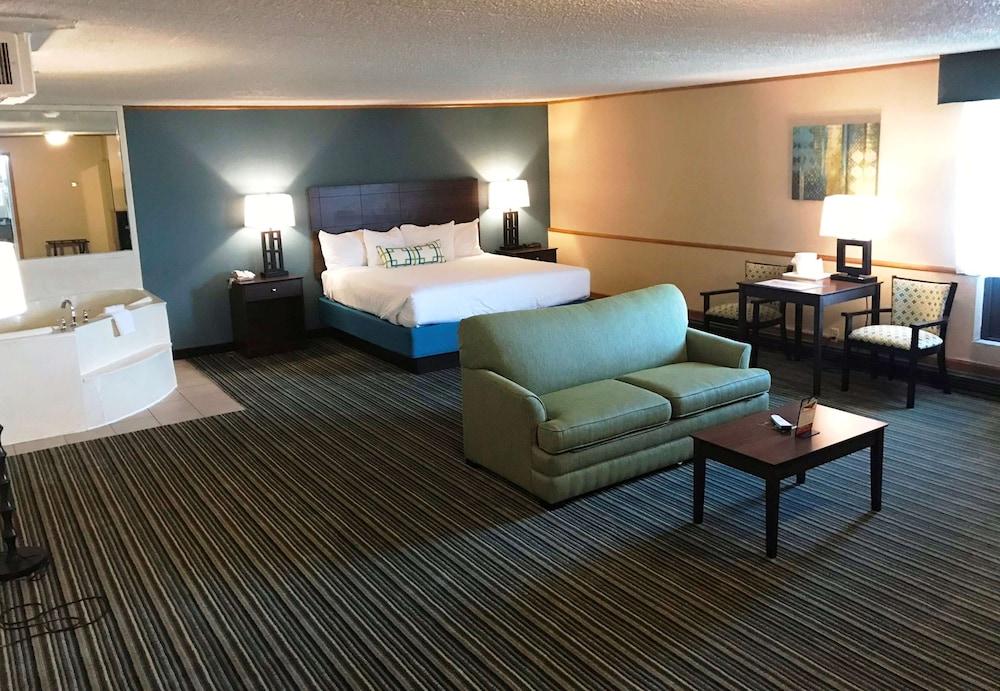 Best Western Woodhaven Inn photo 27